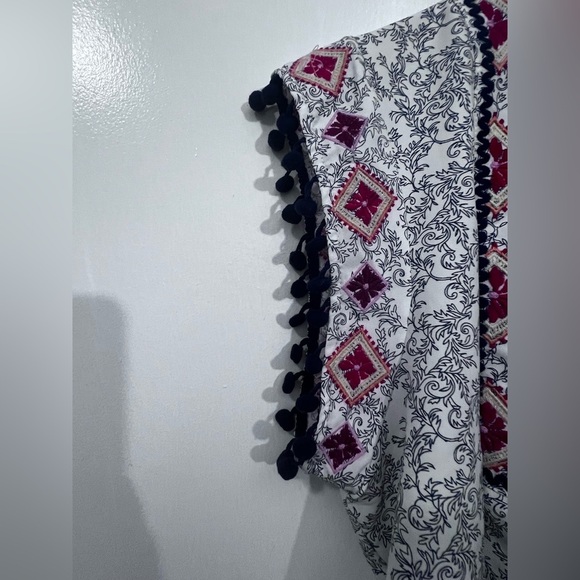 Embroidered White and Red Women's Top - Picture 3 of 5